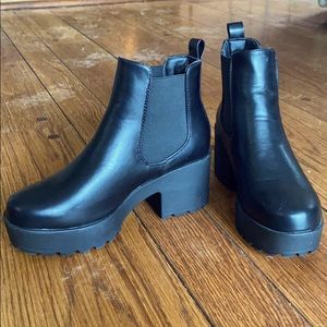 Platform Chelsea Boots
